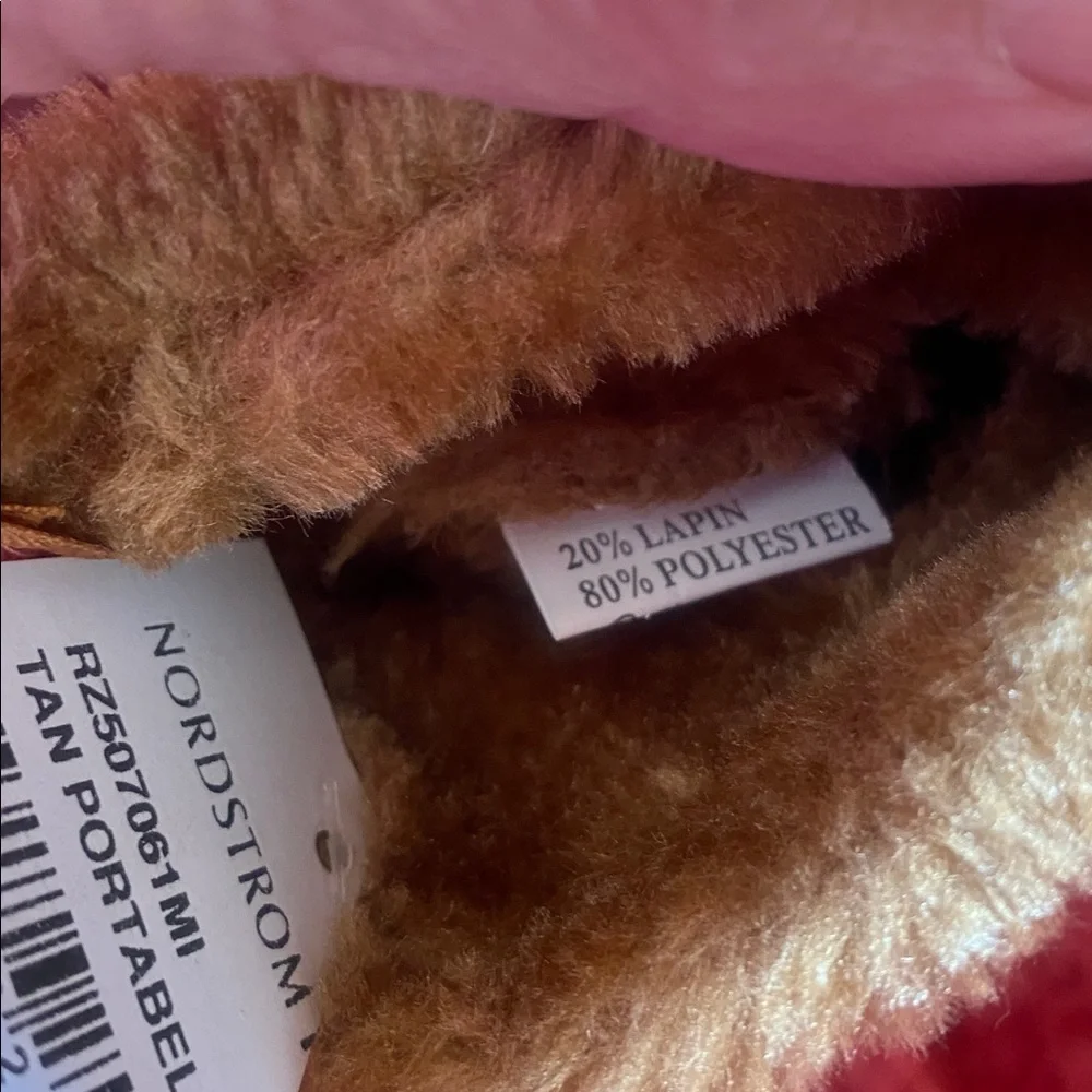 NWT Light Brown Cut-out Gloves Faux Fur Lining & Trim, adjustable side lacing.